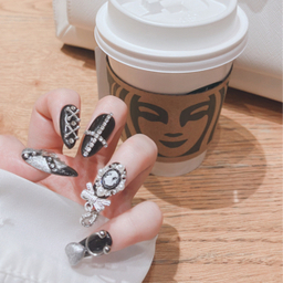 𝓜❀𓈒𓏸︎︎︎︎