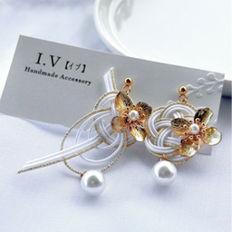 HandmadeAccessoryI.V