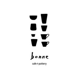 bonne cafe + pottery