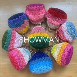 SHOWMAN