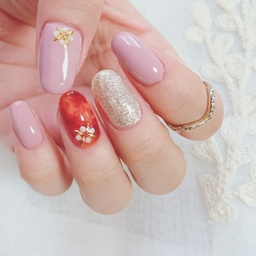lilou nail *